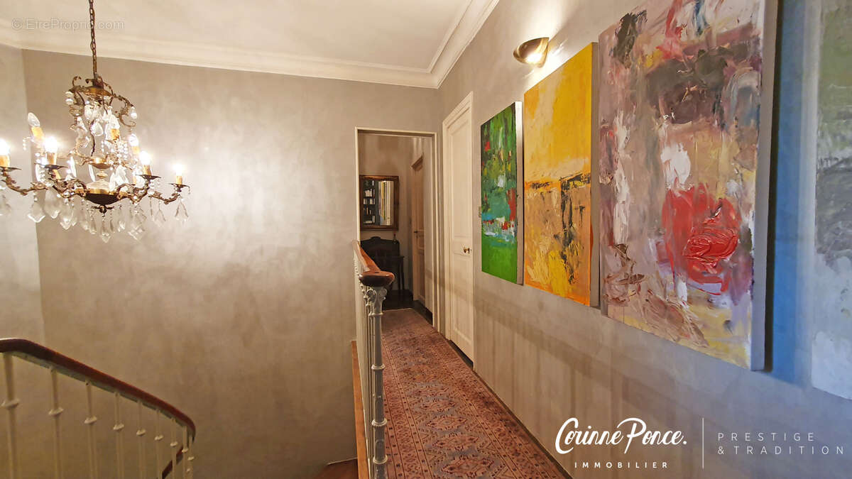 Centre ville nimes maison de maitre d' exception corinne ponce immobilier - photo 16
