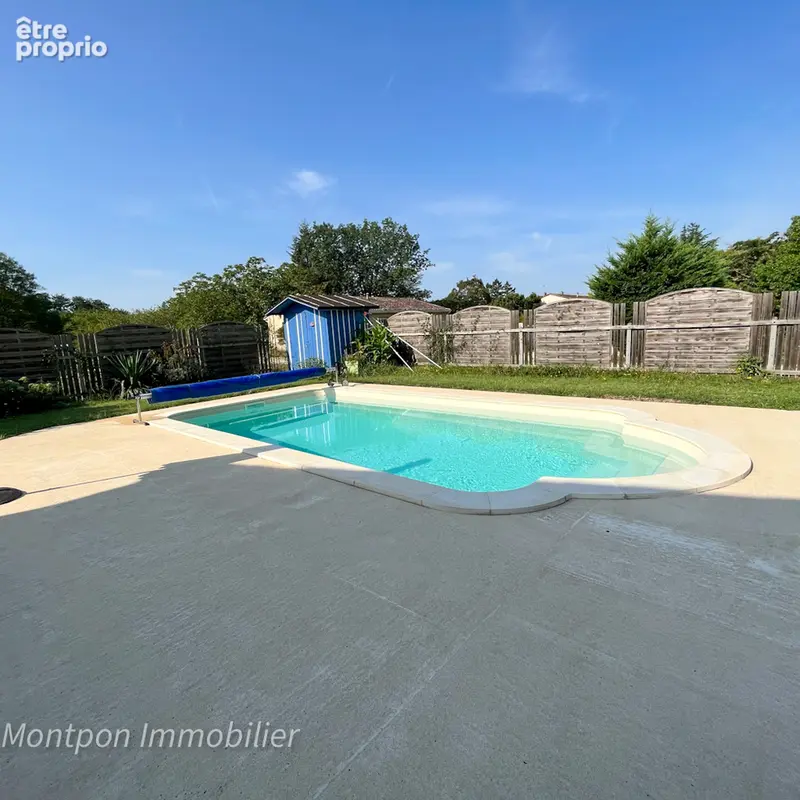 Maison 6 pièce(s) 146 m2 proche centre ville avec piscine - photo 7