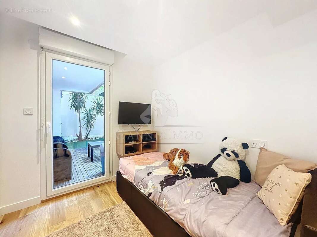 Appartement à MANDELIEU-LA-NAPOULE