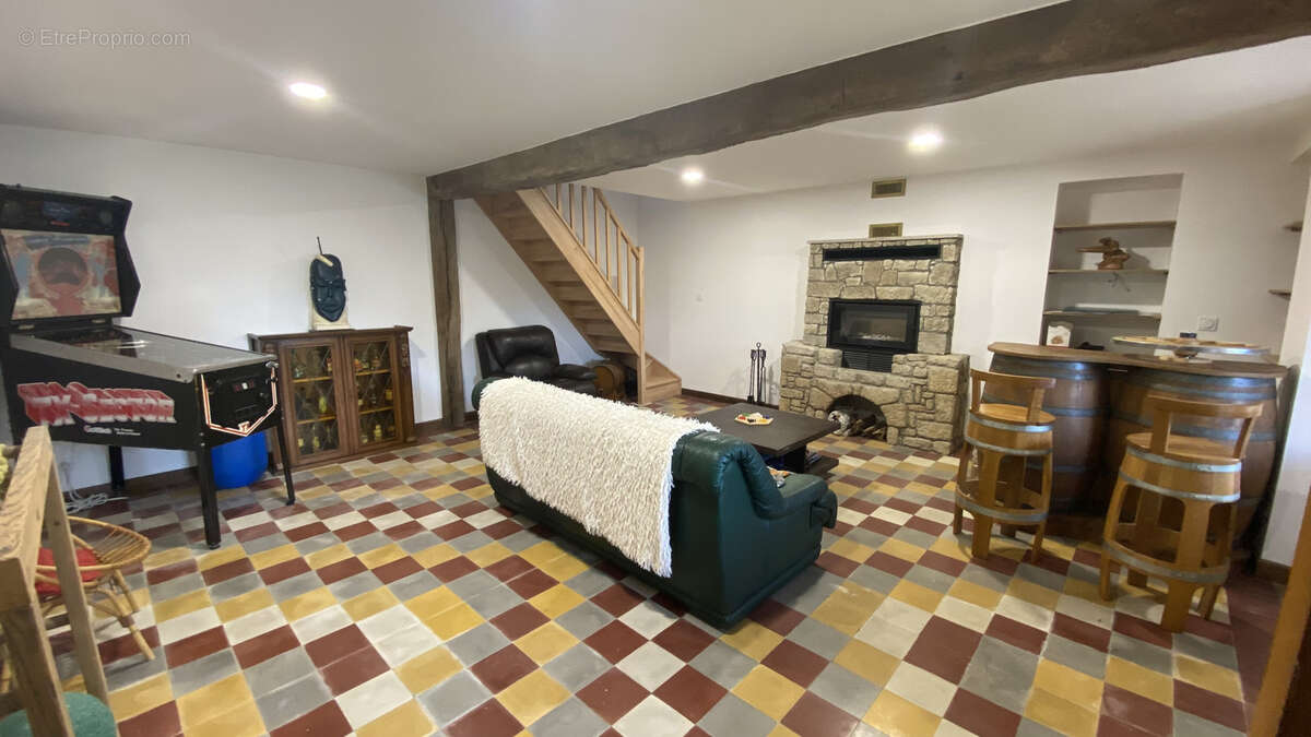 Maison à MONTOURNAIS