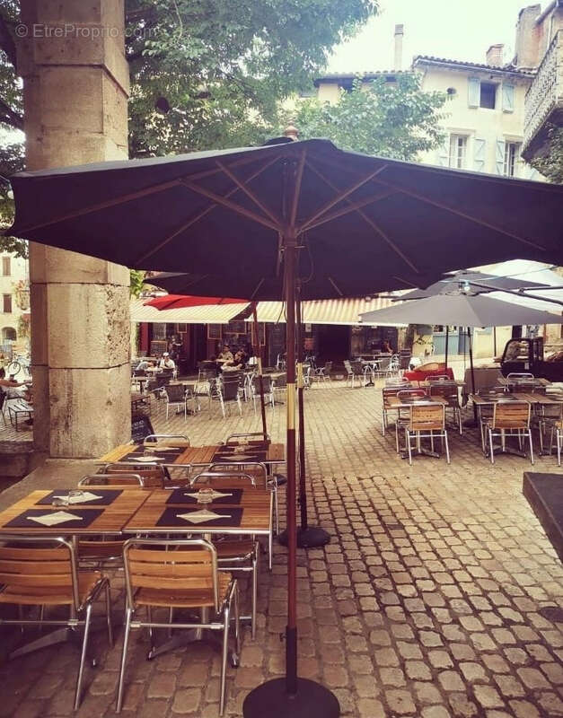 Commerce à SAINT-ANTONIN-NOBLE-VAL