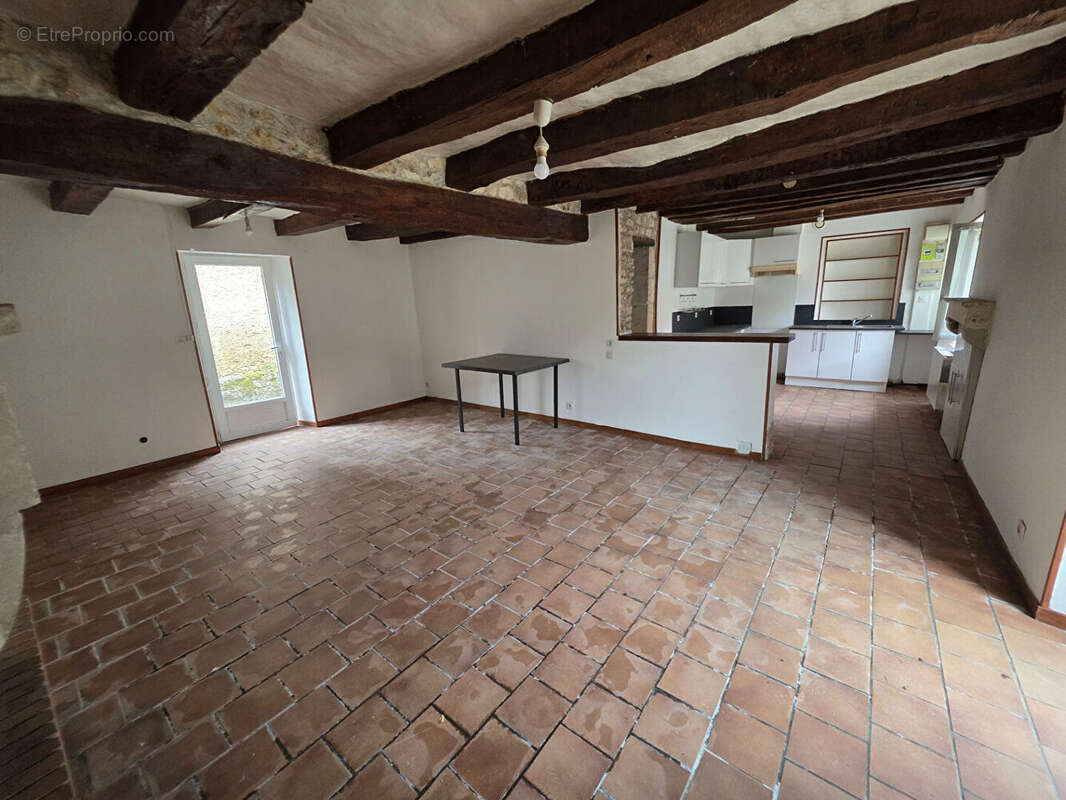 Maison à TOURNON-SAINT-MARTIN