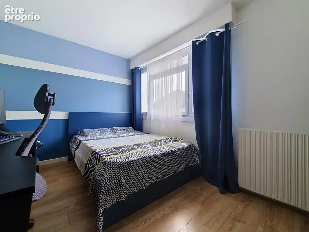 Maison rénovée - 5 chambres - Véranda - Espace bureau - Grand garage - photo 22