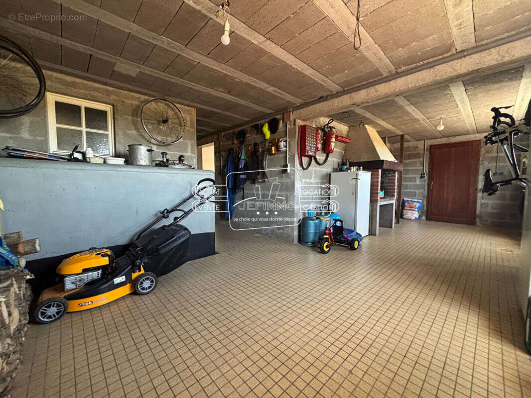 Maison à LA VARENNE