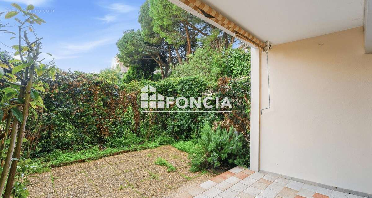 Appartement à LE CANNET