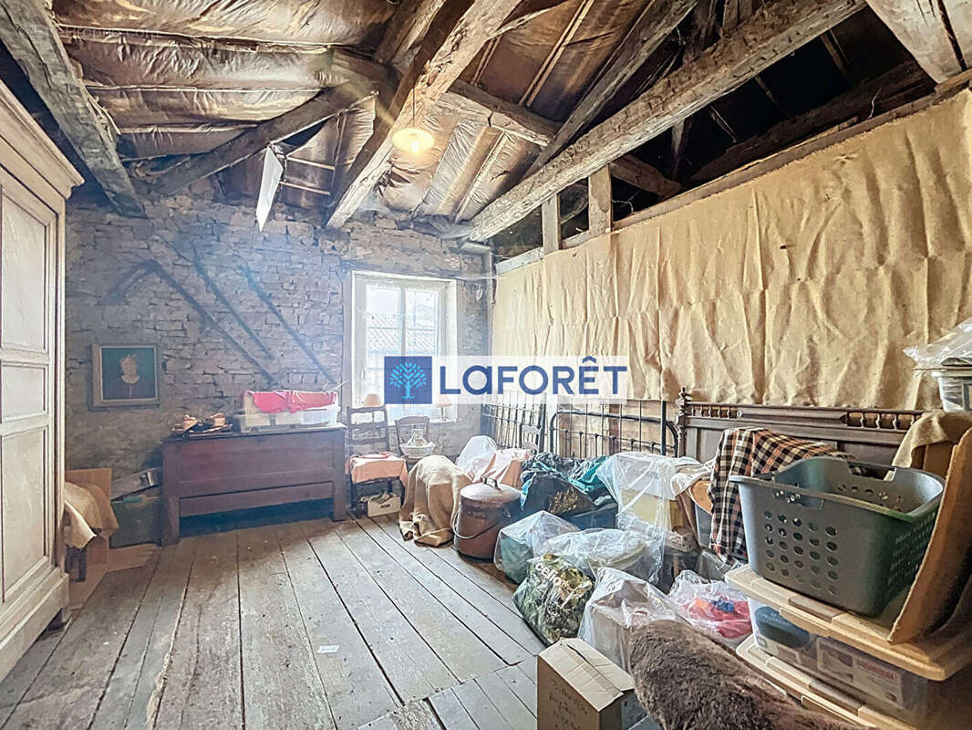 Maison à VAUX-SUR-BLAISE