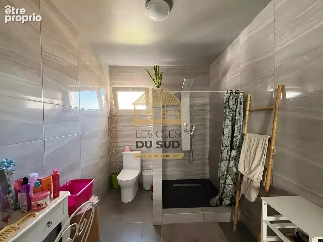 A vendre- maison de type t5 de 106 m² environ - saint philippe - 247 000 € - photo 6