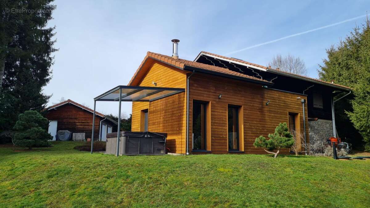 Maison à SAINT-GENEST-MALIFAUX