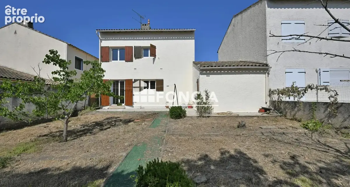 Raphèle ,maison 106 M2 en R+1 comprenant pièce à vivre, cuisine, sdb, 4 chambres, toilette, terrasse ,garage, jardin - photo 2