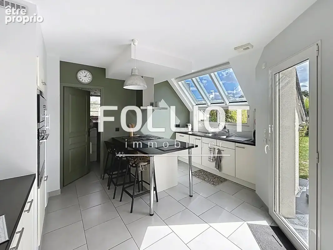 Maison d'Exception à Vire Normandie - 6 pièces, 142 m² sur 1500 m² de terrain - photo 2