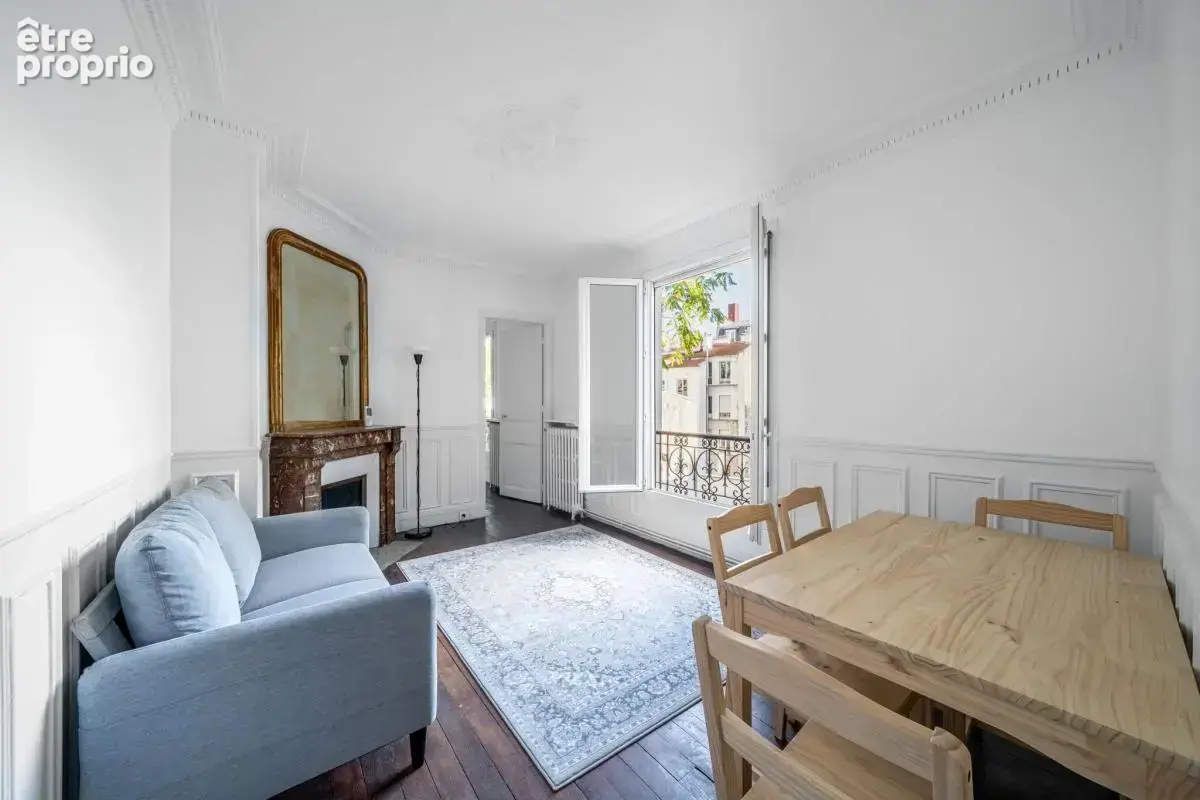 Appartement à PARIS-14E