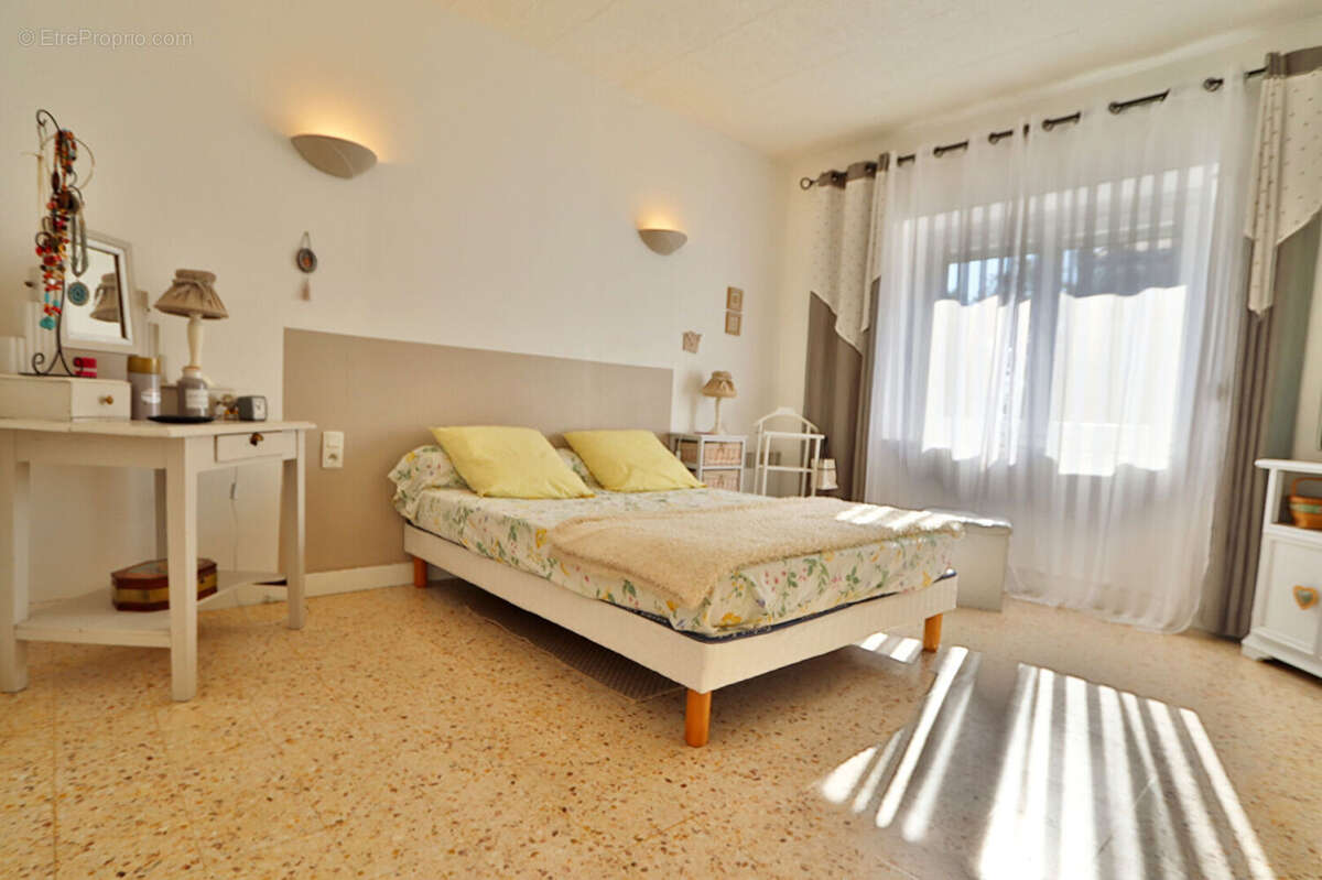 Maison à GINESTAS