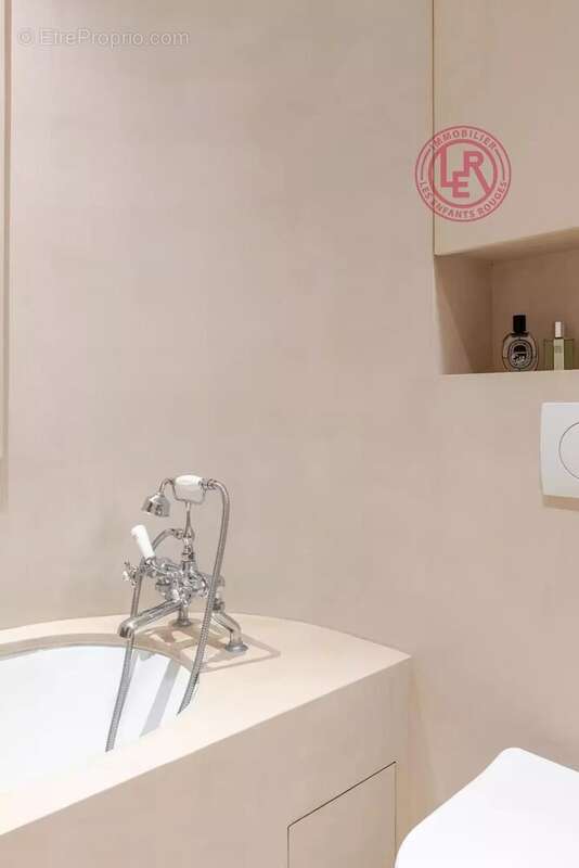 Appartement à PARIS-4E