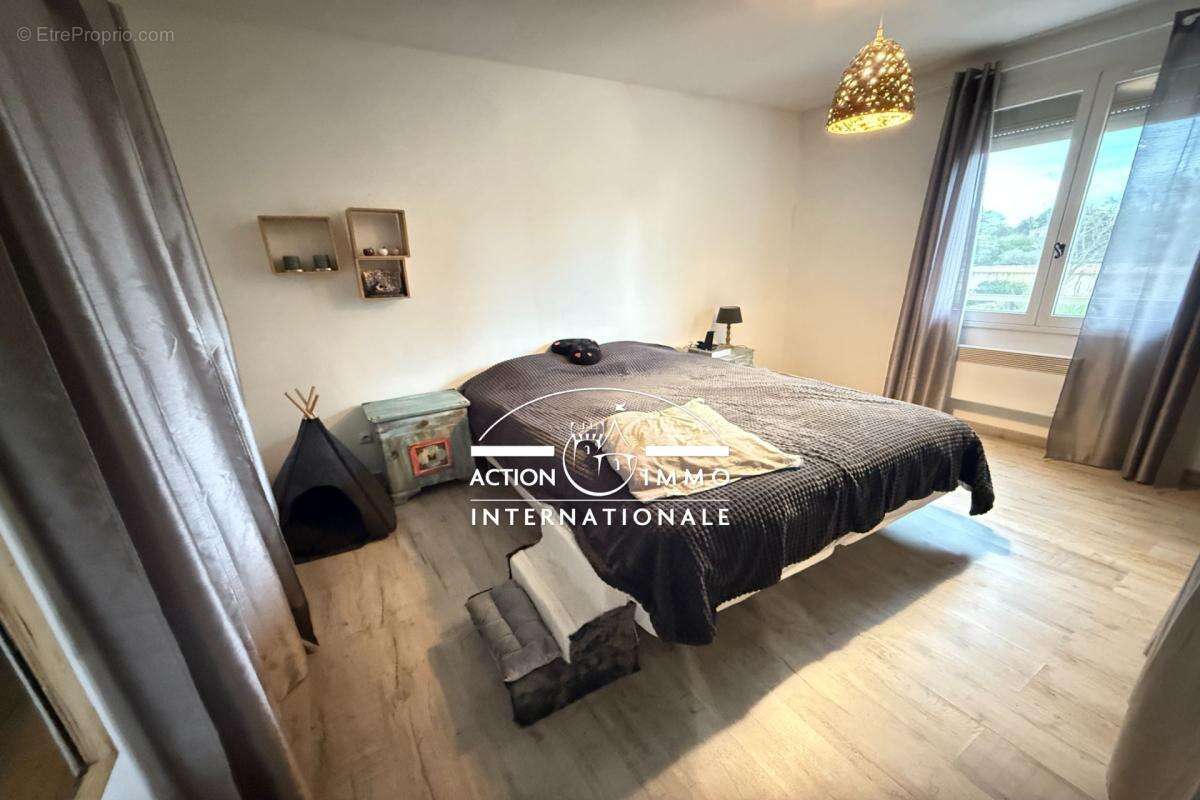 Maison à SAINT-MARTIN-DE-CRAU