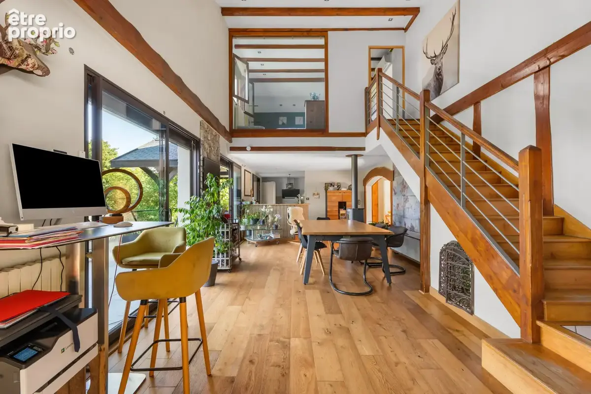 EXCLUSIVITE ! À Mûres - Villa très bon état - Piscine - Terrain 2758 m2 - photo 5