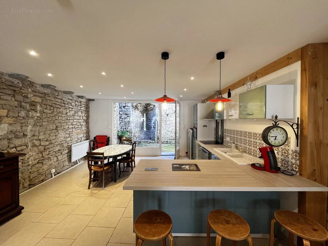 Maison à CREMIEU
