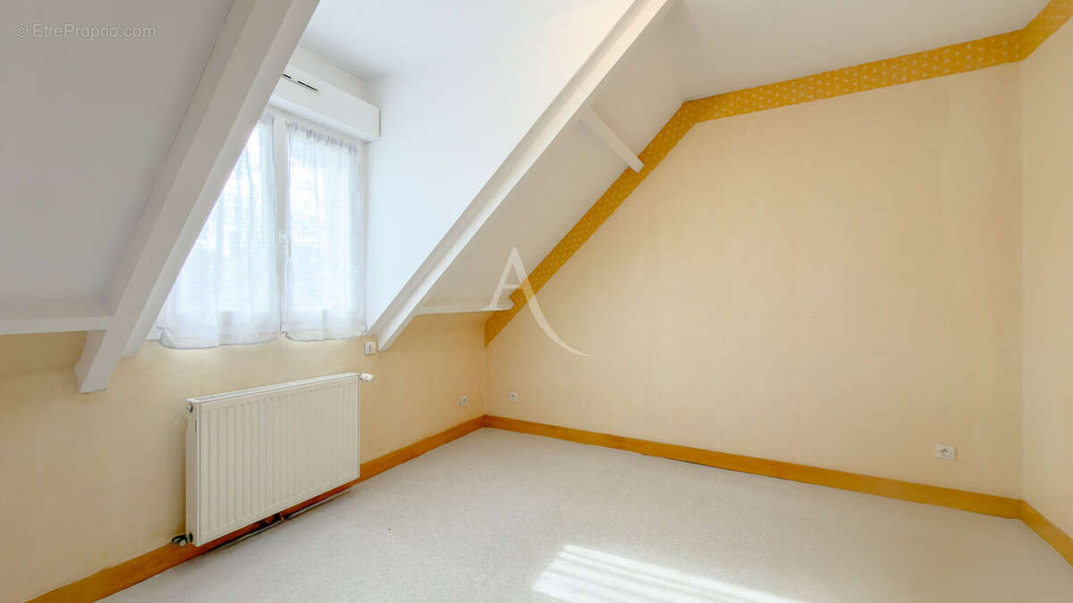 Maison à VIGNEUX-SUR-SEINE