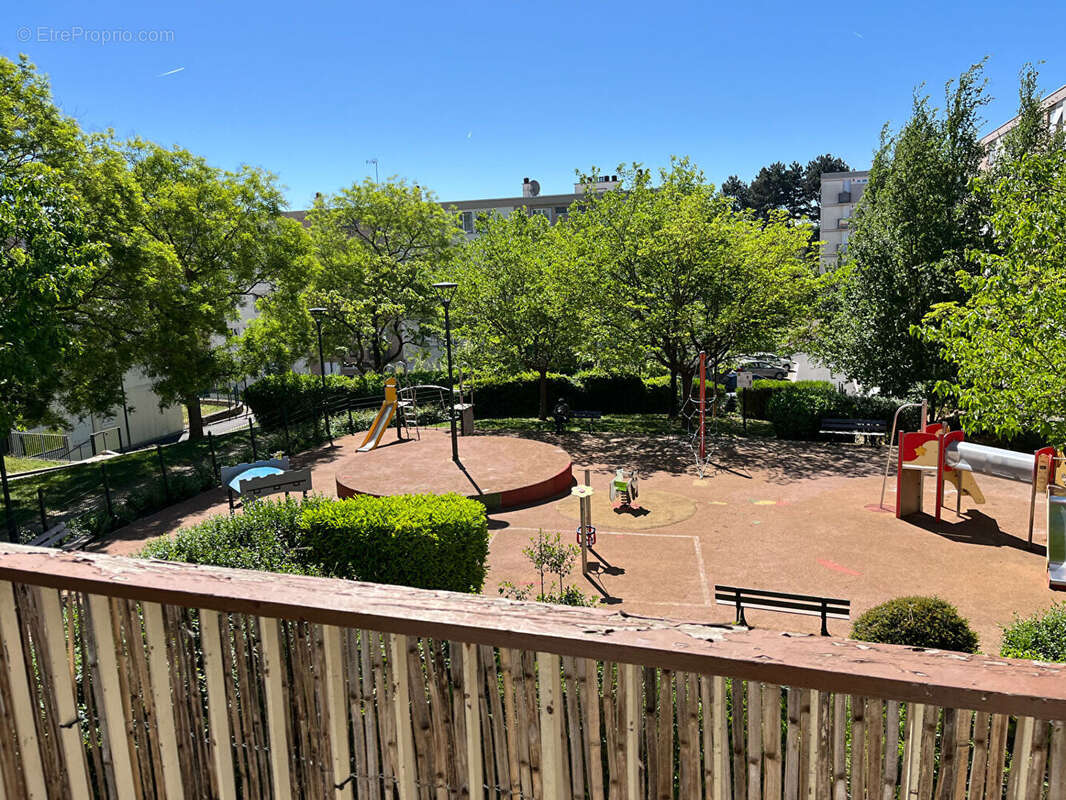 Appartement à LE PLESSIS-ROBINSON