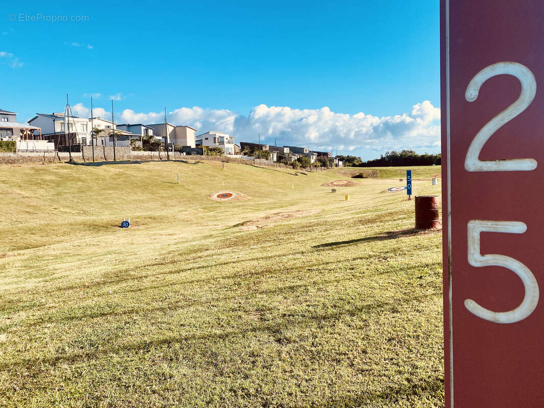 Terrain à SAINTE-MARIE