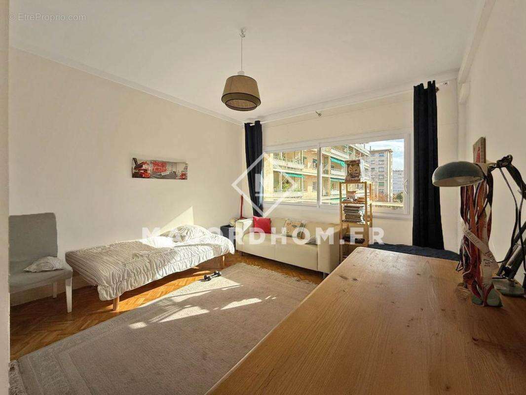 Appartement à MARSEILLE-8E