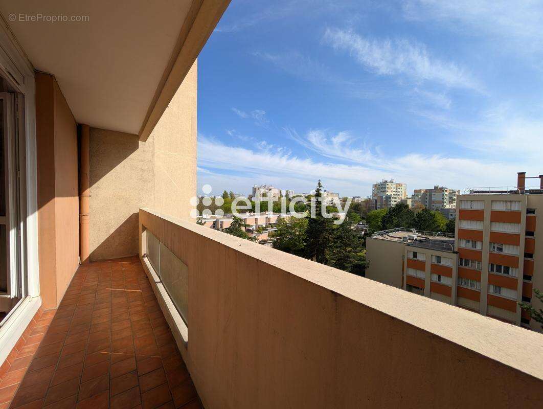 Appartement à ENGHIEN-LES-BAINS