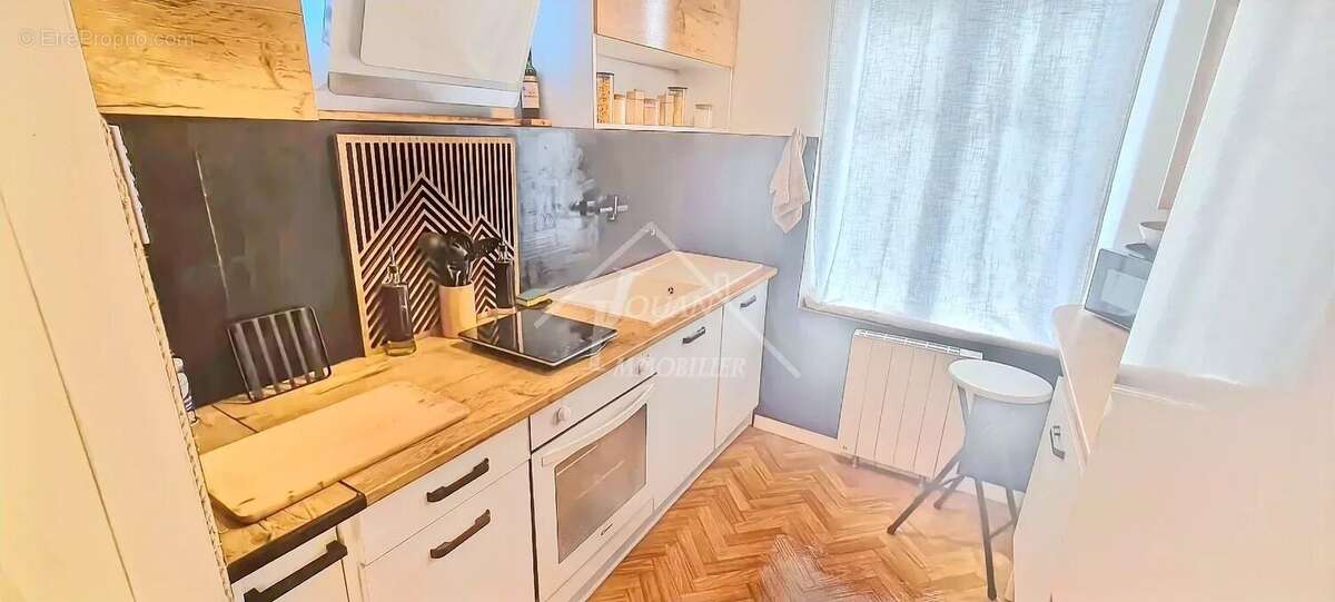 Maison à THENEUILLE