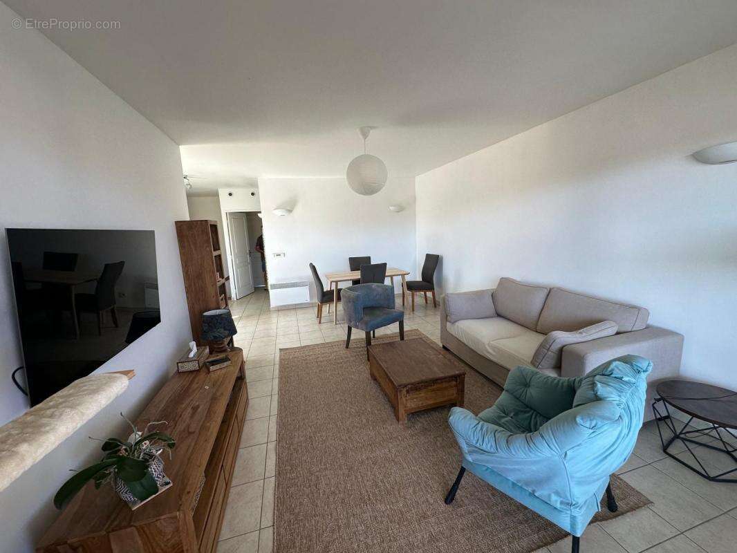 Appartement à SIX-FOURS-LES-PLAGES