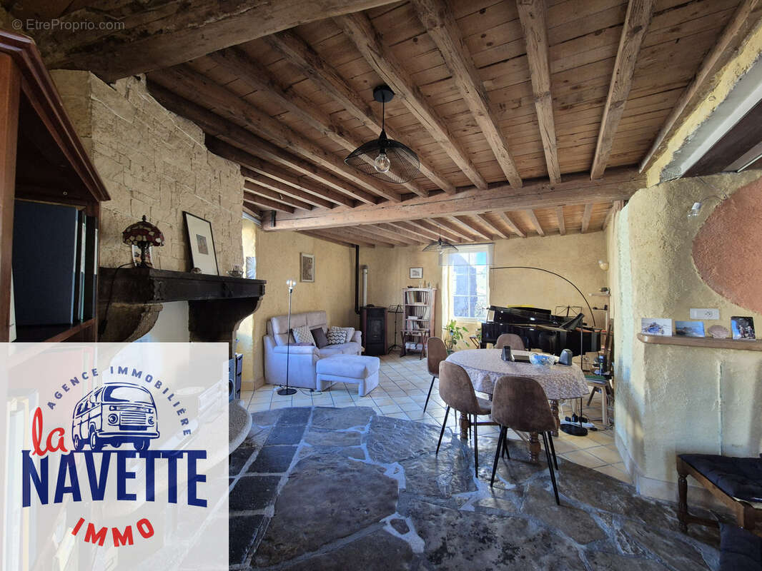 Maison à VEYRE-MONTON