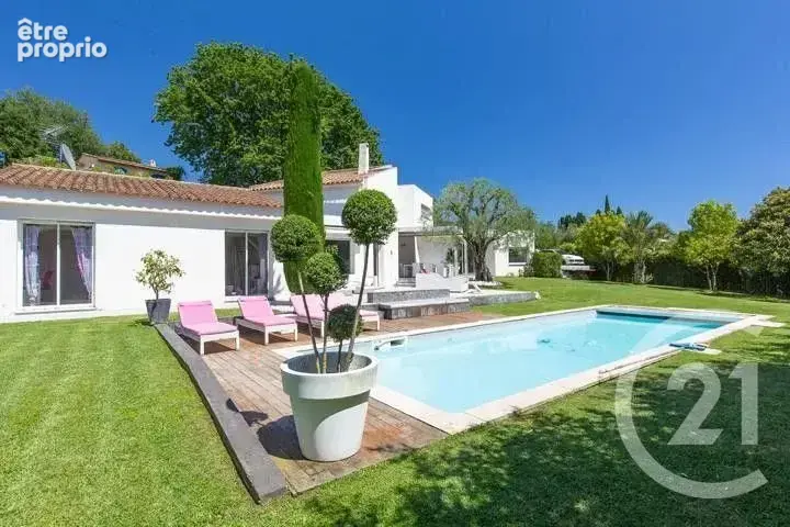 Maison à MOUGINS