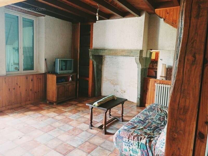 Maison à SAINT-PRIEST-BRAMEFANT