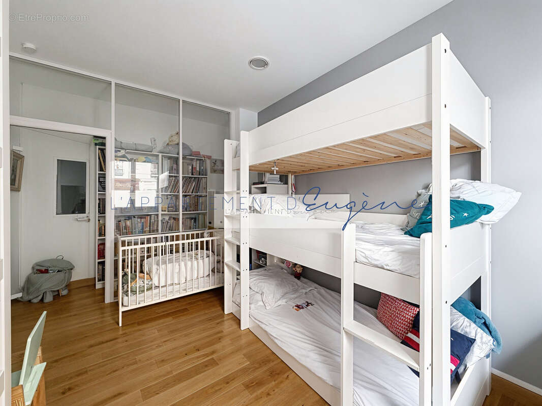 Appartement à PARIS-20E