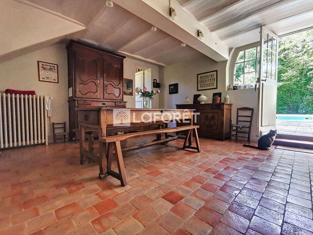 Maison à MONTEVRAIN