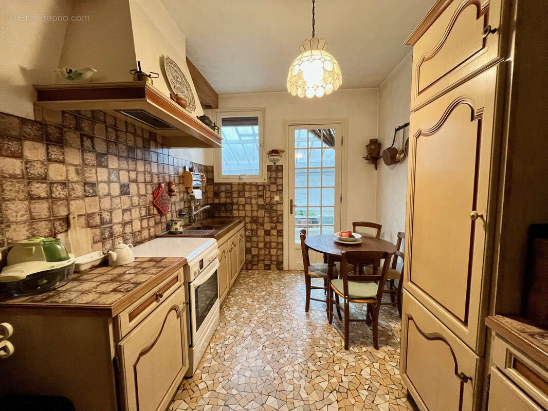 maison ancienne avec dépendance - photo 8