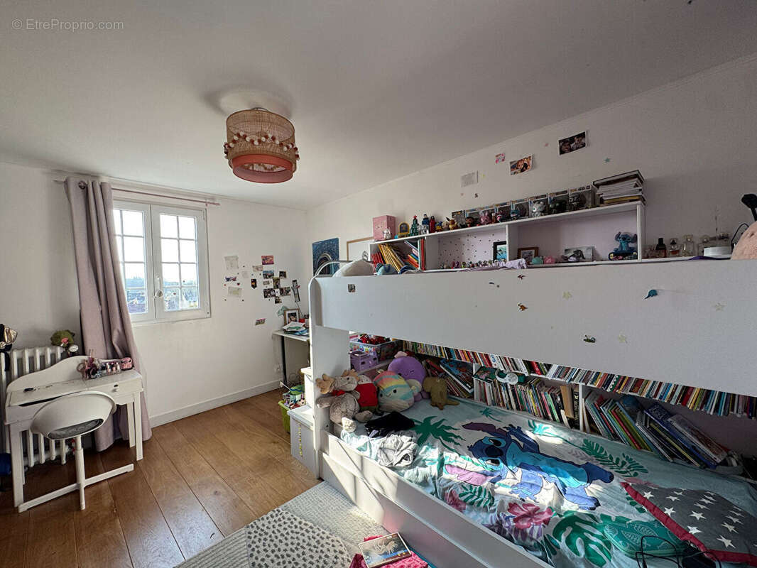 Maison à SAINT-NOM-LA-BRETECHE