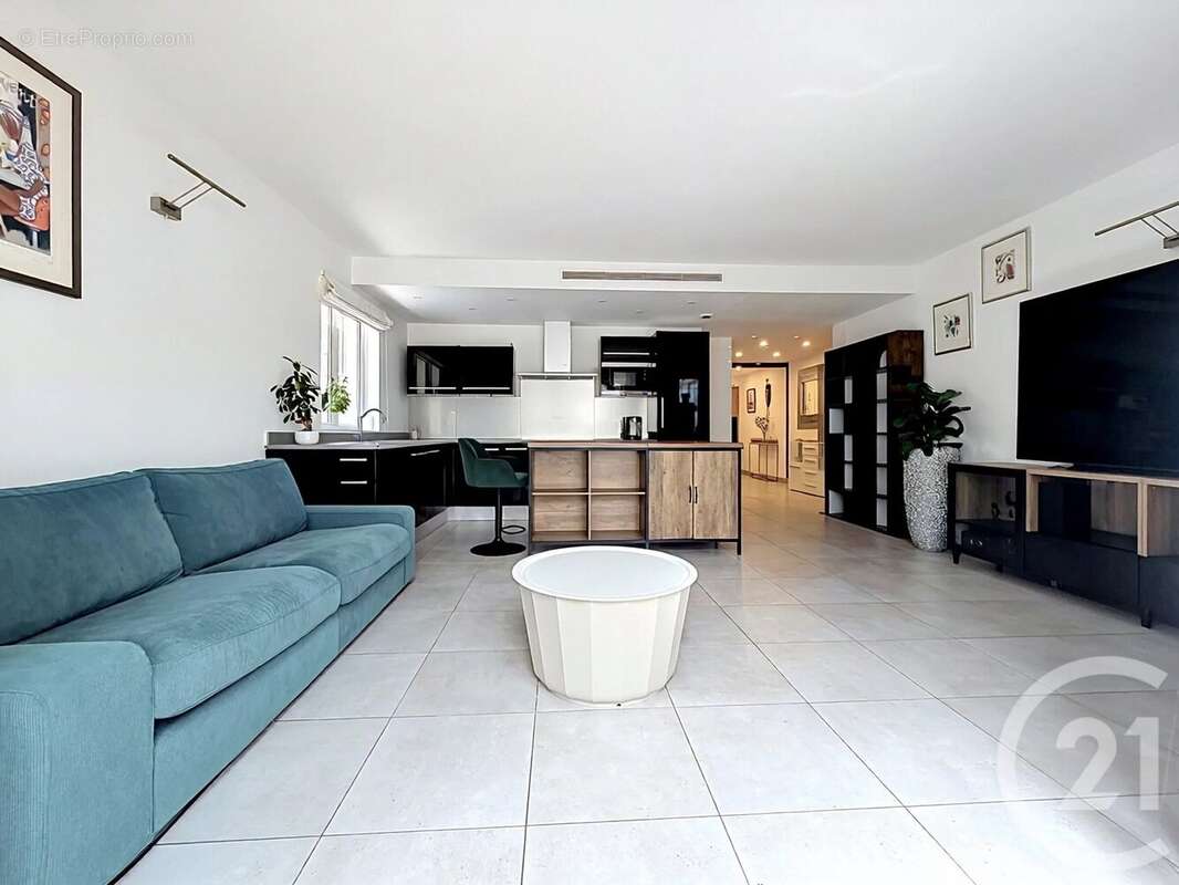 Appartement à MOUGINS