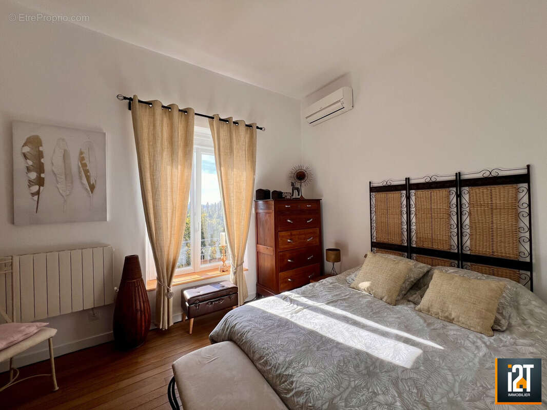 Maison à LA ROUVIERE