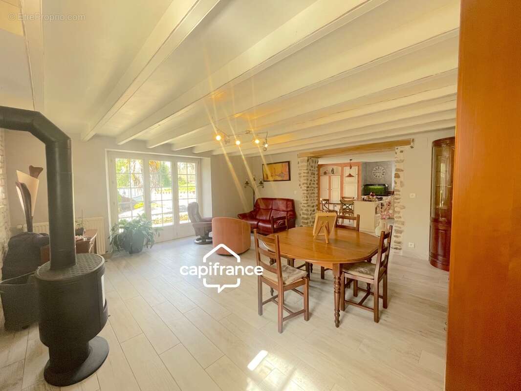 À vendre – Maison de campagne à SAINT CYR DES GATS (85) - photo 14