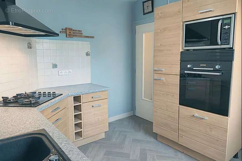 Maison à PARCAY-MESLAY