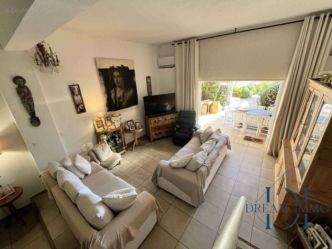Appartement à HYERES