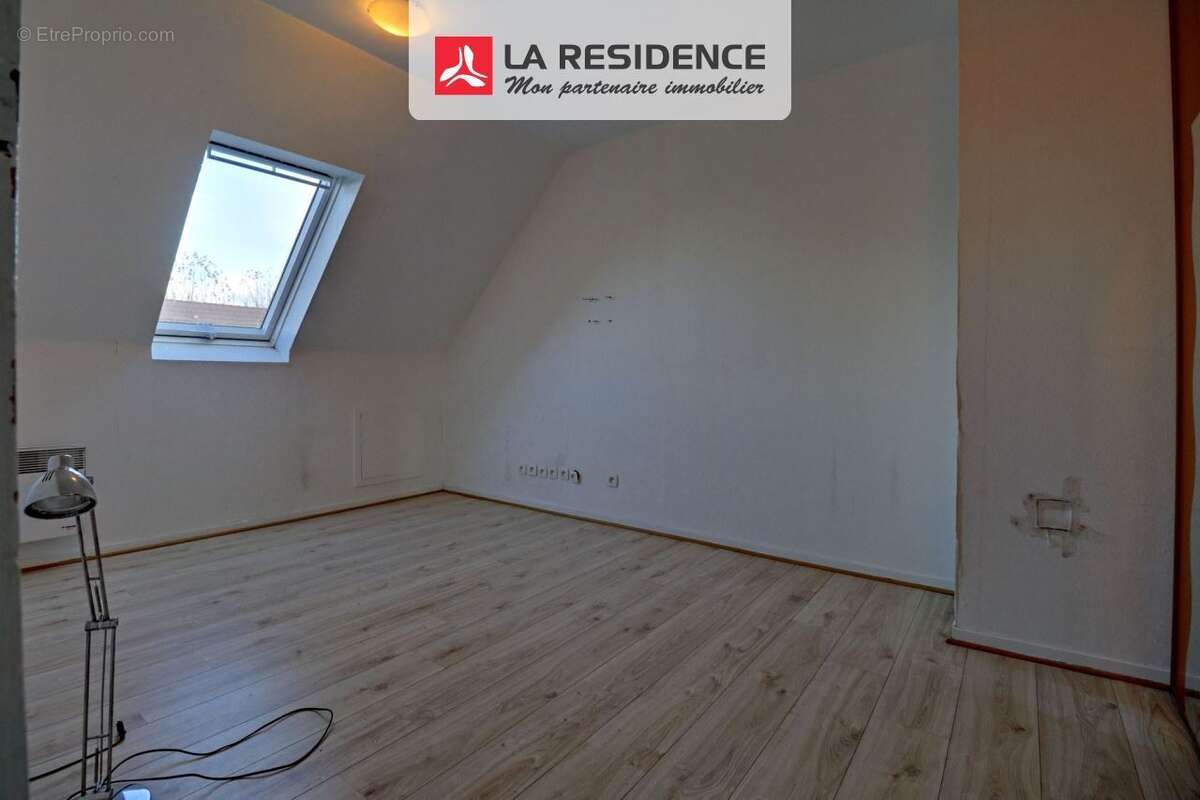 Maison à MERY-SUR-OISE