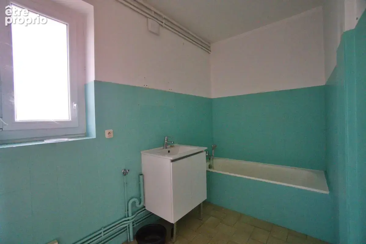 Quincieux- Appartement T3 - Rez-de-jardin - photo 8