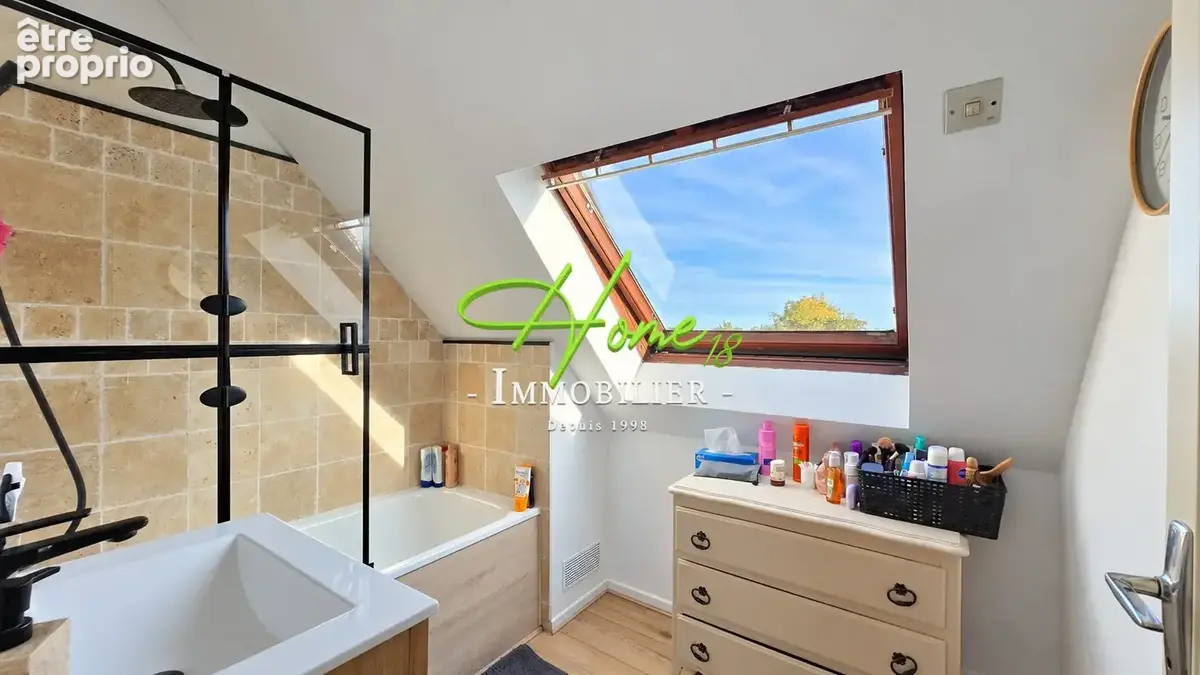 Maison 7 pièces 115 m² à vendre à Saint-Germain-Du-Puy (18390) - photo 9