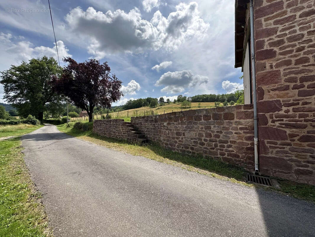 Maison 156 m² à Saint-Christophe-Vallon  - photo 9