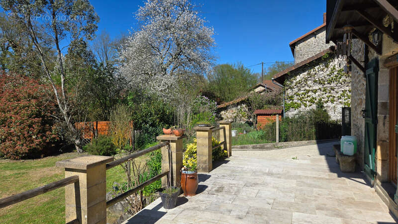 Maison à SAINT-JUNIEN