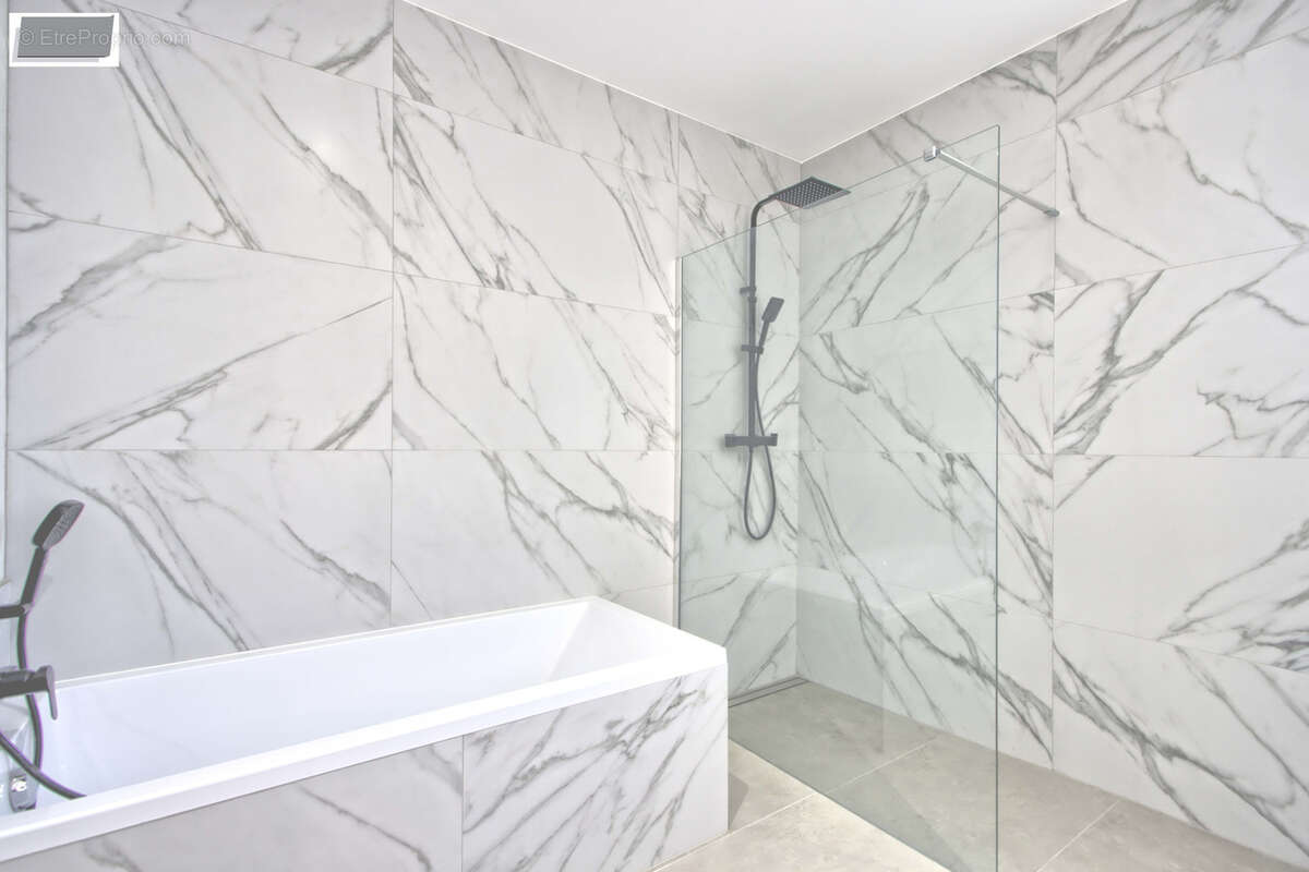 Maison à LA VALETTE-DU-VAR