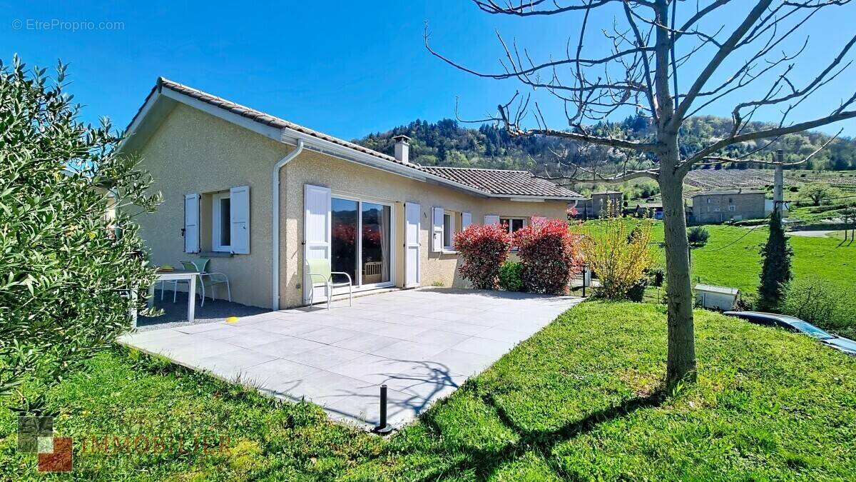 Maison à VAUX-EN-BEAUJOLAIS