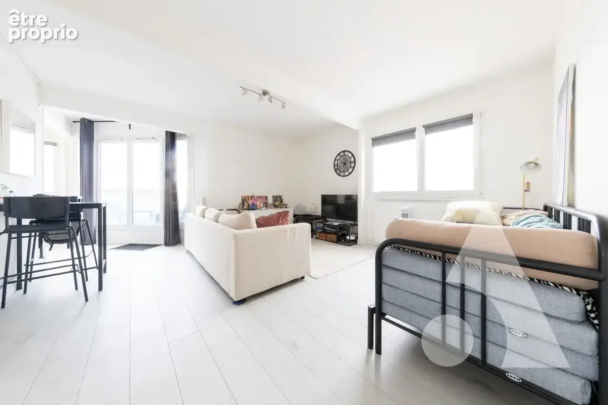 Appartement F2 - Balcon avec vue dégagée. - photo 3