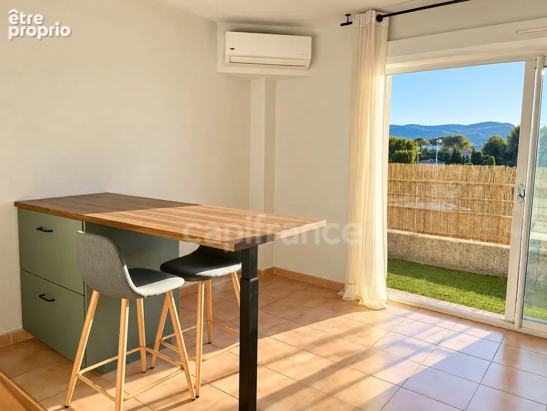 LA CIOTAT (13) – T2 de 43,24 m² au dernier étage avec ascenseur, balcon et vue dégagée - photo 7