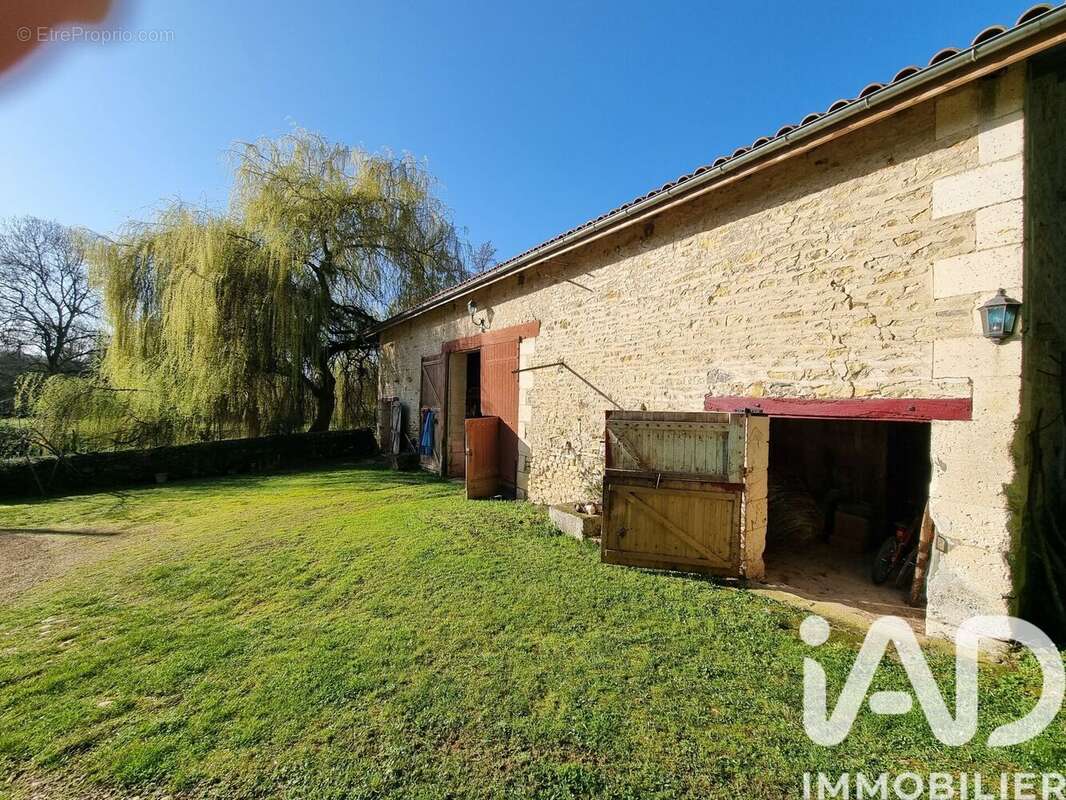 Photo 8 - Maison à CHARROUX