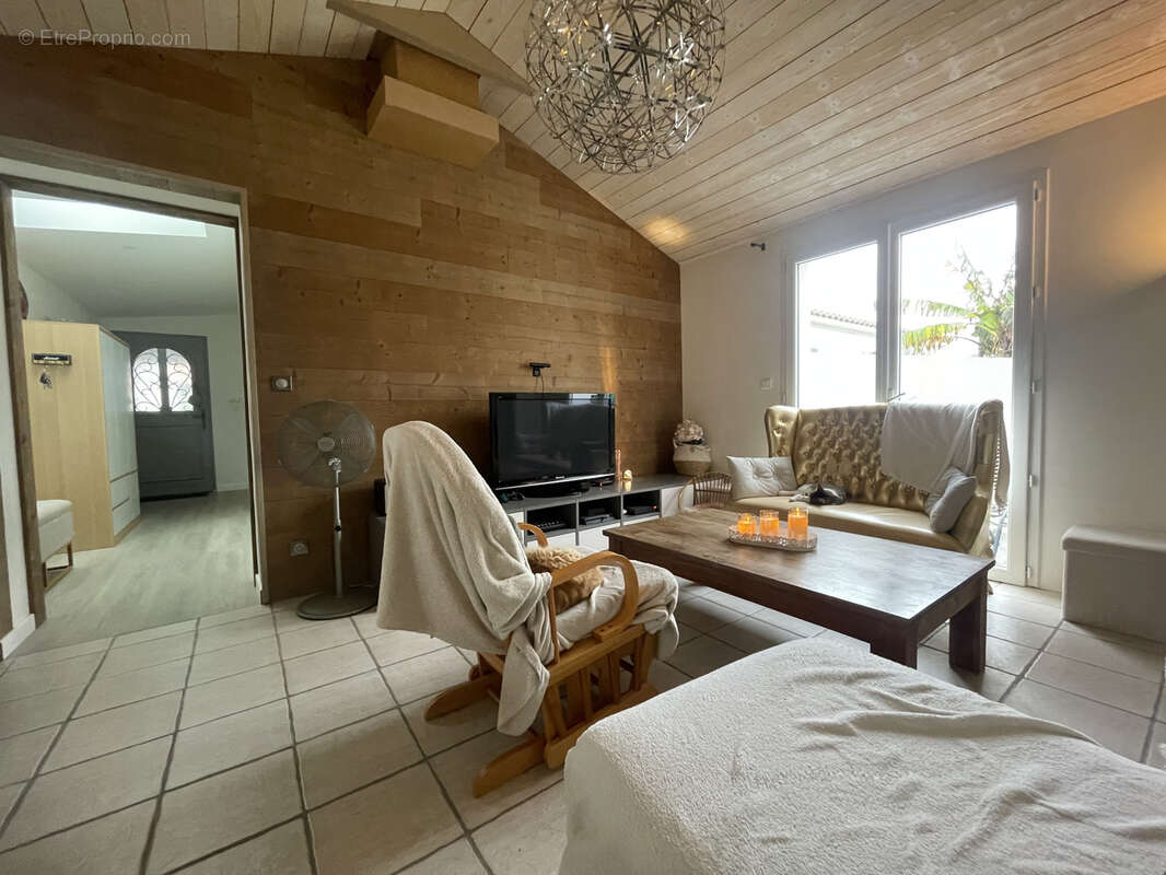 Maison à L&#039;EPINE